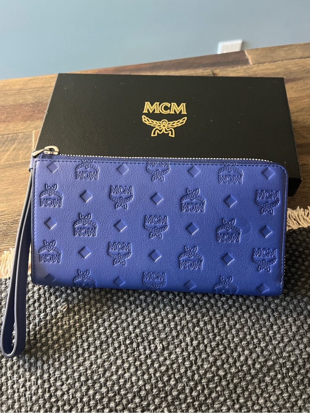 MCM Aren Zip Around Large Wallet -New - Picture 3 of 17